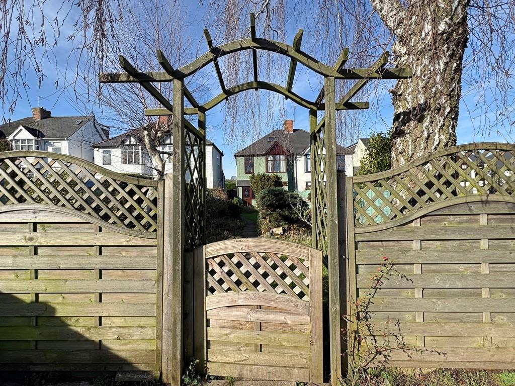 Gate and Fence To Front By Drive