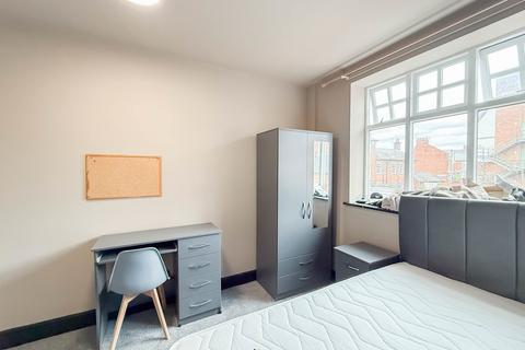 1 bedroom in a flat share to rent, London Road, Leicester