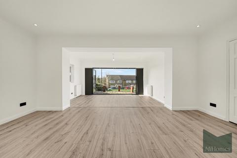 3 bedroom apartment to rent, Chase Ridings, Enfield