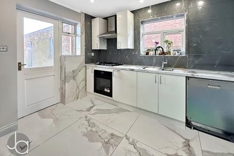 3 bedroom semi-detached house for sale, Magazine Farm Way, Colchester