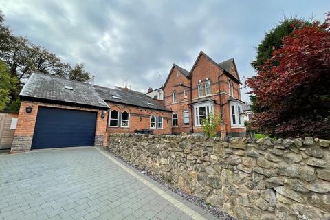 undefined, Woodview Drive, Birmingham B15