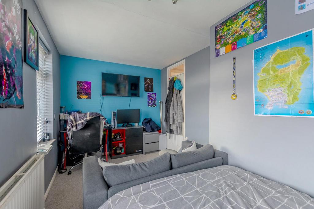 Bedroom 2 3.jpg