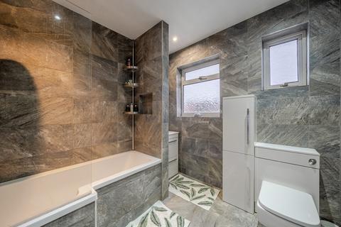 3 bedroom end of terrace house for sale, Langdale Avenue, Mitcham CR4