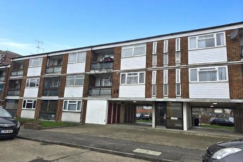 Perth Avenue, Hayes, Greater London, UB4