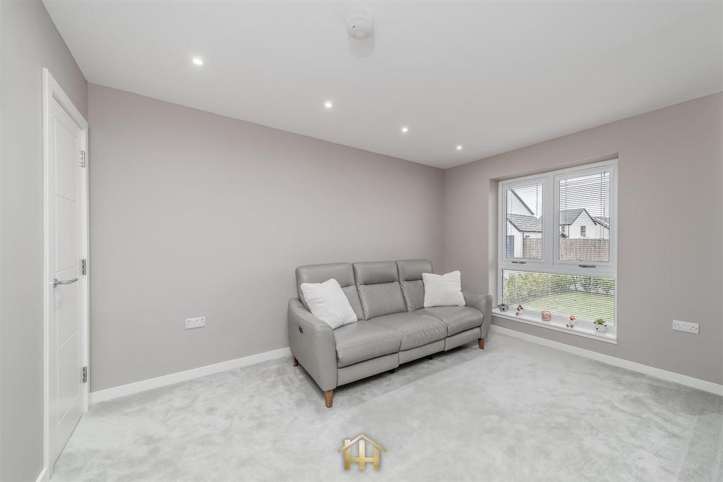 2 newhall way blarigowrie ph10 6 fl 250226 edit (1