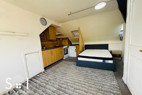 undefined, Drew Gardens, Greenford, UB6 7QG