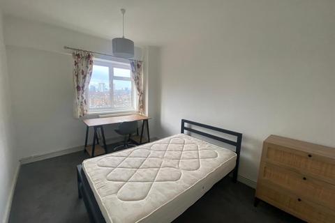3 bedroom house share to rent, Dorman Way, London