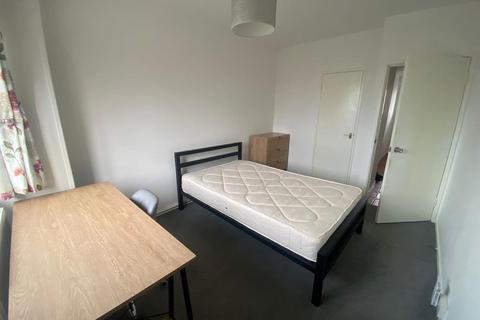 3 bedroom house share to rent, Dorman Way, London