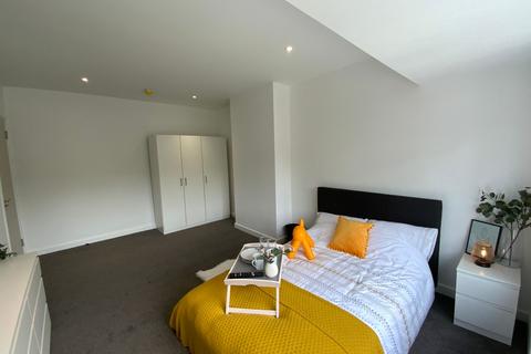 undefined, West Wycombe Road, High Wycombe, HP12