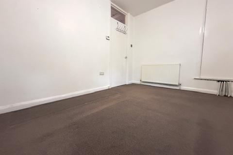 3 bedroom house to rent, Fanshawe Road, Birmingham, B27