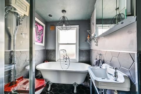 2 bedroom flat for sale, Chalk Farm Road, Chalk Farm, London, NW1