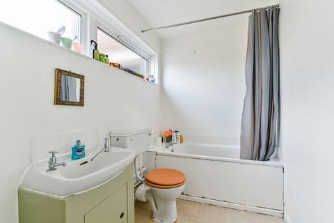 1 bedroom flat for sale, Castle Road, Camden Town, London, NW1