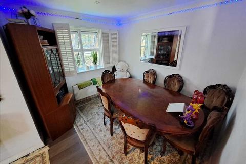2 bedroom apartment for sale, Tingwall Court, Bressay Drive, Mill Hill, NW7