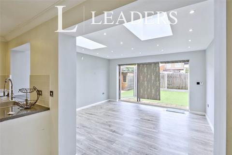 4 bedroom detached house to rent, Burleigh Close, RM7