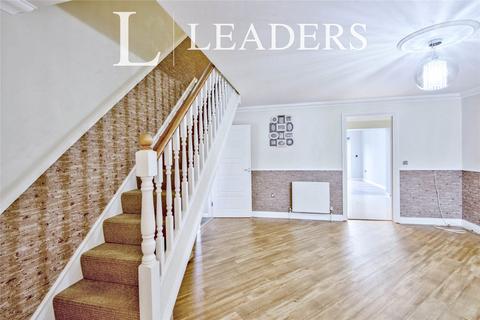 4 bedroom detached house to rent, Burleigh Close, RM7