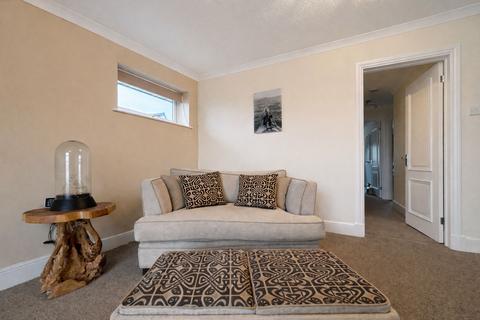 2 bedroom maisonette for sale, Tithe Barn Crescent, Swindon SN1