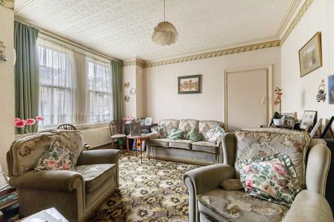 undefined, Broadway Avenue, Twickenham TW1