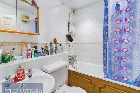 undefined, High Street, Waltham Cross EN8