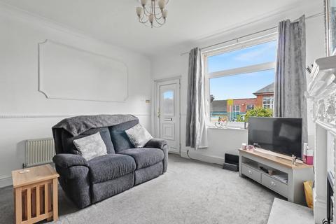 3 bedroom terraced house for sale, Ashton Road, Castleford, West Yorkshire, WF10