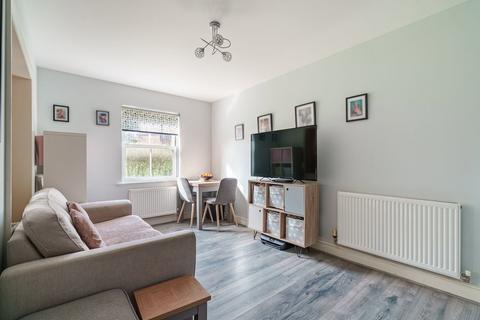 2 bedroom flat for sale, Gryphon House, Epsom KT19