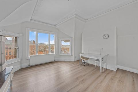1 bedroom flat for sale, Greencroft Gardens, South Hampstead, London