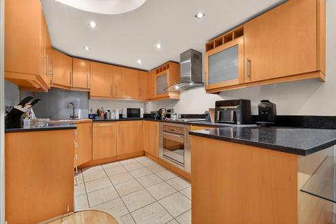 1 bedroom flat for sale, Millharbour, London