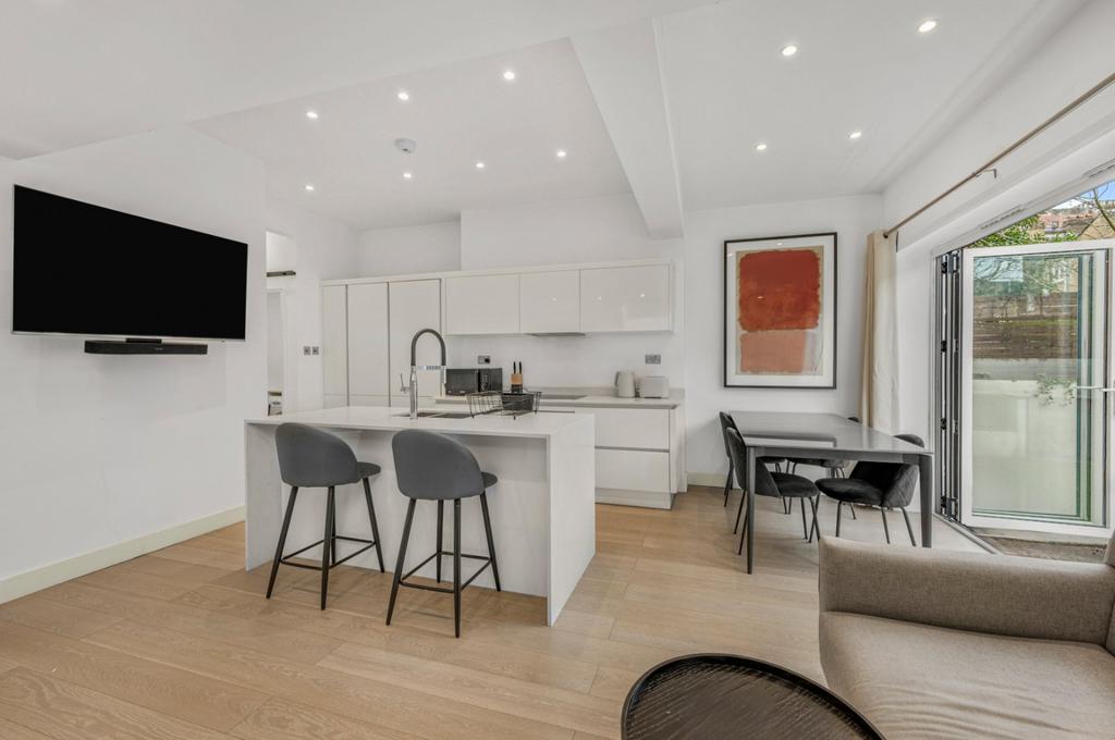 Kitchen/Reception