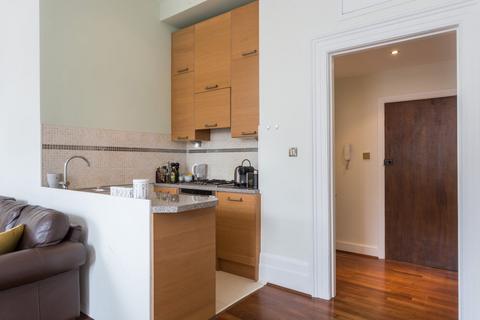 1 bedroom flat for sale, Sutherland Avenue, London