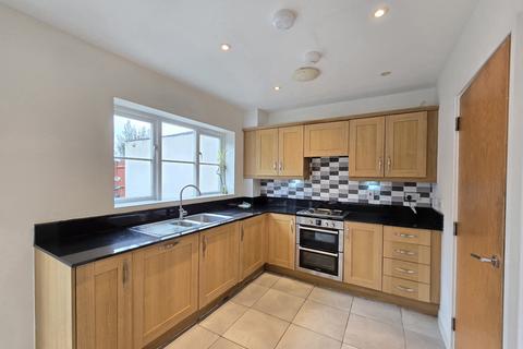 4 bedroom house to rent, Cross Way, LONDON, NW10