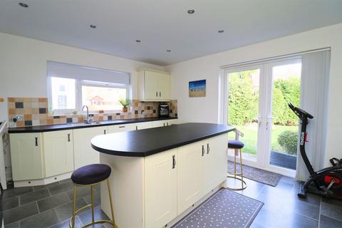 4 bedroom semi-detached house for sale, Druids Avenue, Aldridge