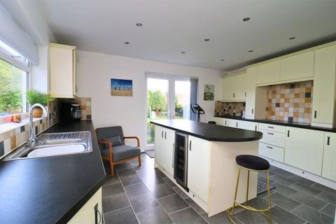 4 bedroom semi-detached house for sale, Druids Avenue, Aldridge