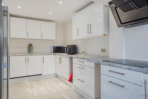 3 bedroom semi-detached house for sale, Summerhouse Drive, Bexley
