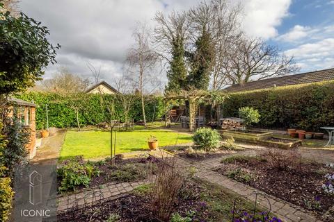 4 bedroom detached house for sale, Folgate Lane, Old Costessey, Norwich