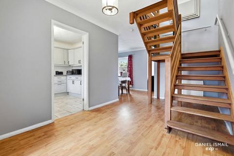 undefined, Roseberry Avenue, Basildon SS16