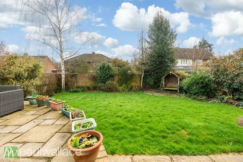 4 bedroom semi-detached house for sale, Hoecroft|Extended Four-Bedroom Home, Nazeing