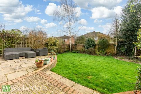 4 bedroom semi-detached house for sale, Hoecroft|Extended Four-Bedroom Home, Nazeing