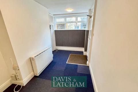 3 bedroom end of terrace house for sale, East Street, Warminster