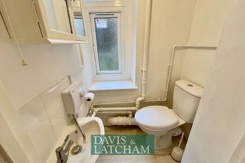 3 bedroom end of terrace house for sale, East Street, Warminster