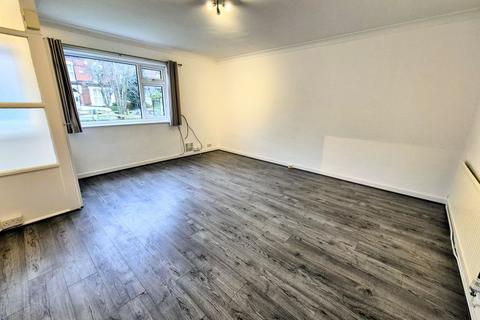 2 bedroom ground floor flat for sale, Ash Grove, Leeds