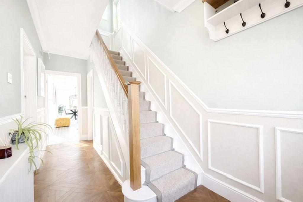 Entrance hall view 2