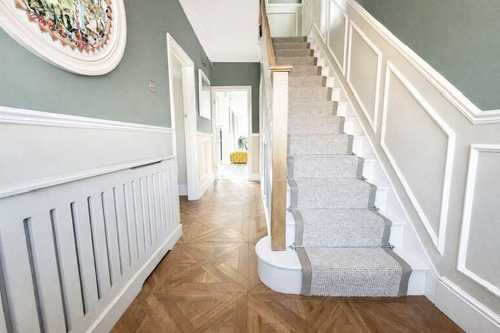 Entrance hall view 3