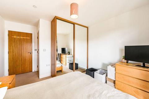 2 bedroom flat to rent, City Peninsula, North Greenwich, London, SE10