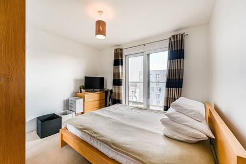 2 bedroom flat to rent, City Peninsula, North Greenwich, London, SE10