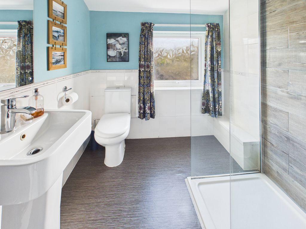 Family Shower Room