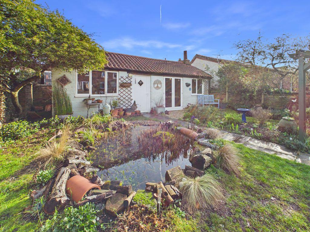 Pond, Potting...