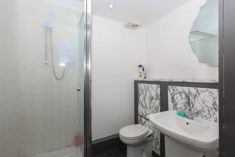 2 bedroom apartment for sale, Lakeside Rise, Manchester