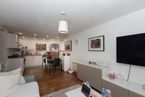 2 bedroom apartment for sale, Lakeside Rise, Manchester
