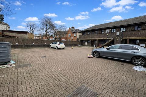undefined, Biscot Road, Luton