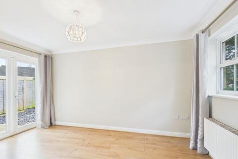 2 bedroom semi-detached house to rent, The Poplars, Hinchingbrooke Park