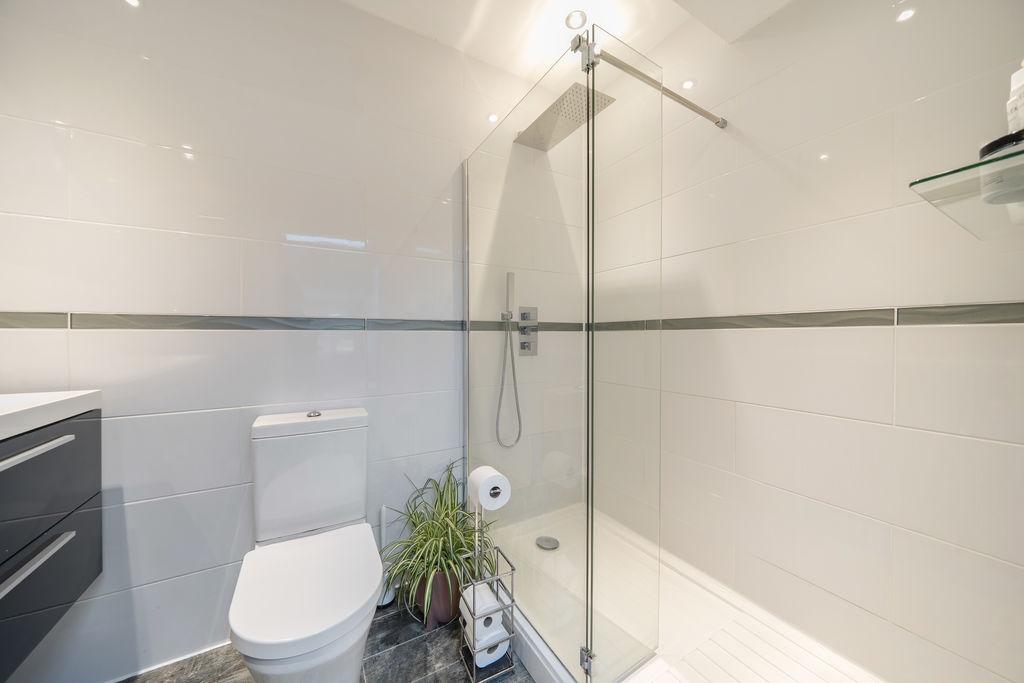 En Suite Shower Room